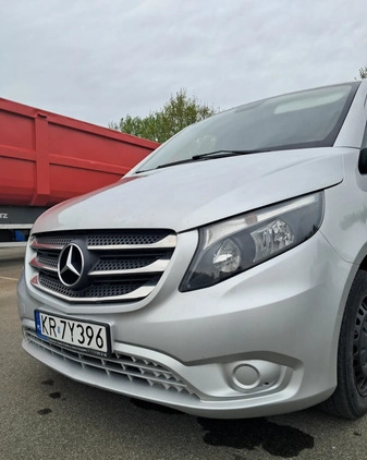 Mercedes-Benz Vito cena 79950 przebieg: 240600, rok produkcji 2017 z Wolbórz małe 277